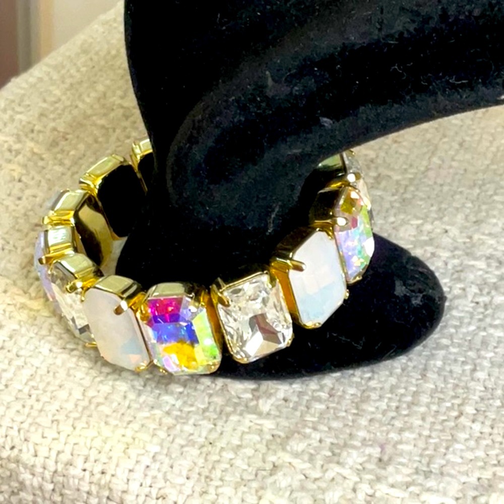 Sorrelli Iridescent Crystal Stretch Bracelet in Gold